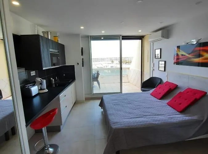 Naturiste Cap D'agde Heliopolis D 11 *